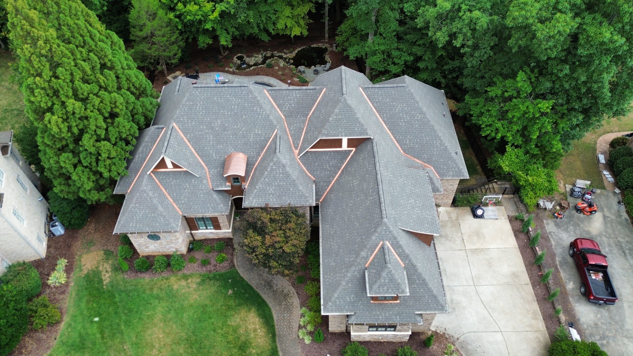 Escalade Roofing - Roofers Inspect